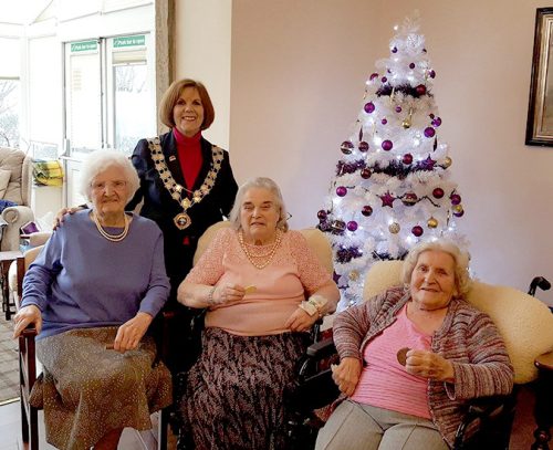 mayor visits care home 3