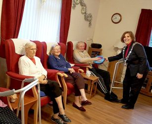 mayor visits care home