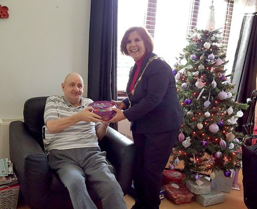 mayor visits care home 5